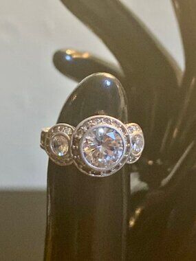Crislu 3 Stone Ring